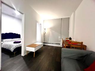 Cozy and convenient 1B1B near Richmond center - 2