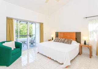 Family Townhome with Pool & Walk to Beach - 8