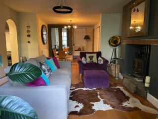 Spacious Garden Flat in Cheltenham - 0