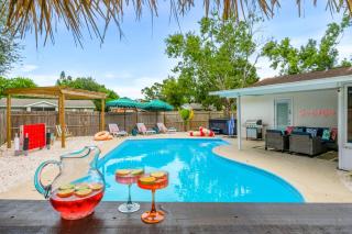 Resort Style Backyard Tiki Bar Pool Hot Tub - 0