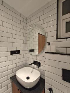 Evara - stay explore belong - 4