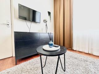 Comfort Studio Getaway with Pool and Gym - Auckland - 6