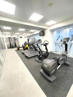 Comfort Studio Getaway with Pool and Gym - 1