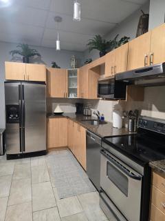 Cozy Sweet Spacious 7B 10 min to DT Ottawa - 0