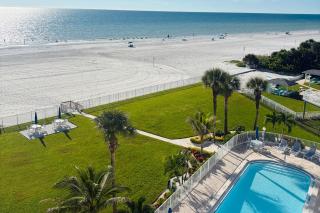 Gulf Views, Steps to Beach: Redington Shores Condo - 9