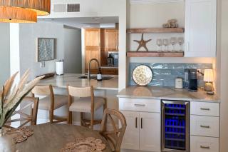 Gulf Views, Steps to Beach: Redington Shores Condo - 4