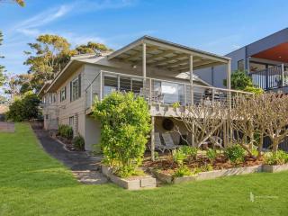 Malua Bay Waterfront Pet Friendly Cottage with WiFi - 9