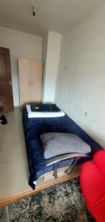 one Room - 1