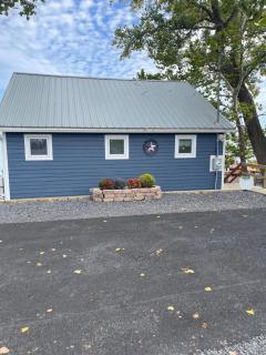 Year-round Cozy Cottage Charm on Cayuga Lake - 7