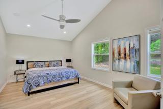 Peaceful & Luxurious 4 Bed Ranch Zen Retreat in Peachtree City - 1