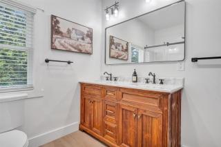 Levi Hall Farmhouse Suite #4 - 8