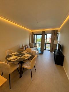 Luxury 1 Bedroom Apartment with Sofa Bed & Balconies Prime Location near ING Arena, Expo 12 & Atomium - 0