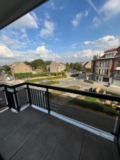Luxury 1 Bedroom Apartment with Sofa Bed & Balconies Prime Location near ING Arena, Expo 12 & Atomium - 4