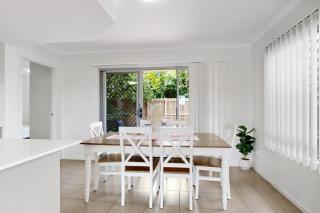 Homely Unit Next to North Lakes - 7