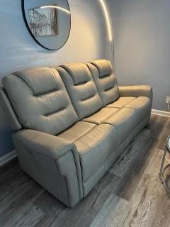 Modern 2BR Apartment near Downtown Shelbyville - 3