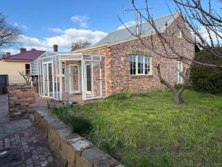 The Podium Accommodation - Oatlands, Tasmania - 4
