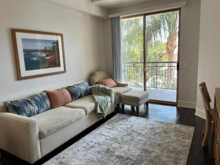 Chic Residences Steps from Beverly Hills & LA Attractions - 7
