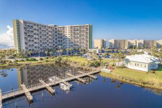 A Wave From It All at Pinnacle Port - 9