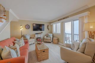 A Wave From It All at Pinnacle Port - 3