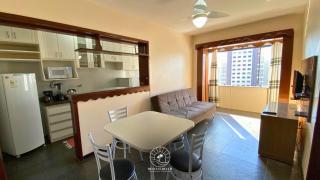 Apto central em Torres - Apenas 250 mts do mar - Ar condicionado - TV Smart - Wifi - Roupa de cama e Banho - Garagem - Cozinho completa - Aceita Pet - 7