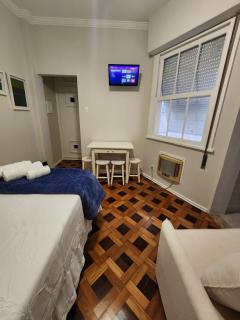 Complete studio one block from Flamengo beach - 6