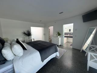 Lakefront Two Mile Bay - 1