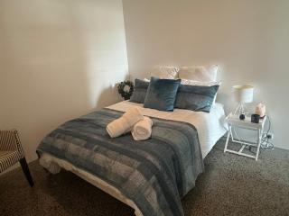 Lakefront Two Mile Bay - 3