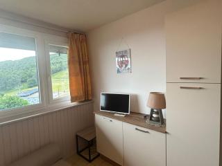 Studio moderne rénové aux pieds des pistes à Super Besse - FR-1-814-122 - 9