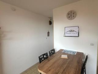 Studio moderne rénové aux pieds des pistes à Super Besse - FR-1-814-122 - 8