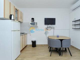 Apartments Manda - One Bedroom Apartment With Terrace A5 - 4