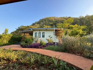 The O' Khao Yai Mountain View Pool & Sauna Villa - 7