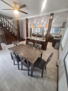 White Rock Villa - 4