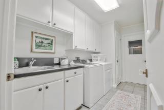 Whistledown Manor 1 block to TTU Hot Tub - 2