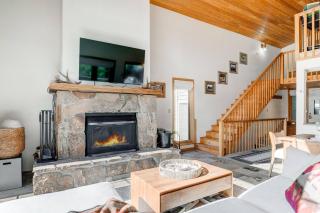 Majestic Views | Hot Tub | 3 Beds | Sauna - 0
