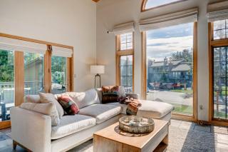 Majestic Views | Hot Tub | 3 Beds | Sauna - 4