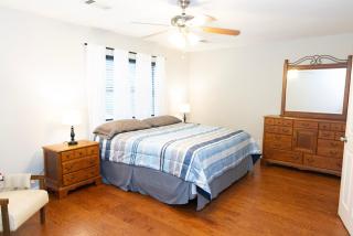 2 Bedroom Townhouse Retreat 10 min to UA Stadium - 9