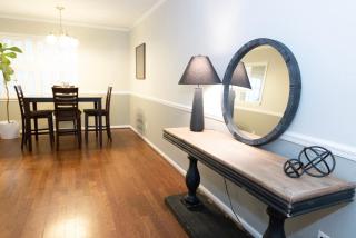 2 Bedroom Townhouse Retreat 10 min to UA Stadium - 8