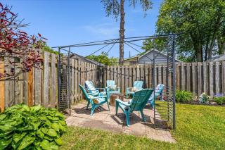 Fall Getaway|Crystal Beach Passes|Hottub|FirePit - 1