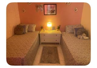 Chambre lits face to face, serviettes, café ou thé offert - 0