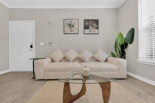 Charming 1BR Easy Access to The Woodlands - 5