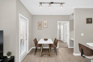 Charming 1BR Easy Access to The Woodlands - 4