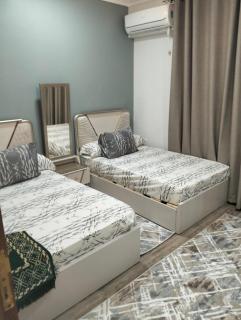 Fully Furnished Apt New Cairo - 5