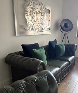 Boutique 1 Bedroom Duplex Suite on Marina-304 - 0