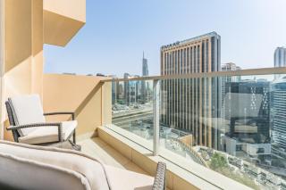 Panoramic Dubai Water Canal Views 1BR with Seamless Access to Marina Mall, Steps from the Tram, The Address Residences, Dubai Marina by Deluxe Holiday Homes - 2
