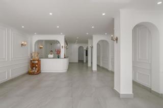 Golden Glow Hue City - 4