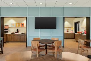 Hampton Inn Hagerstown - 1