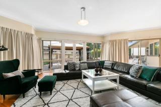 Sea Breeze on the Crescent - 1