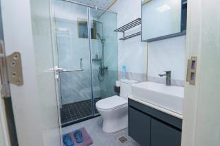 classy elegant apartment with swimming pool, fully equipped gym private parking space and amazing city views - 4