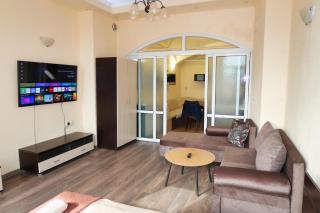 Apartment Tsar Kaloyan with Balcony & View - 0