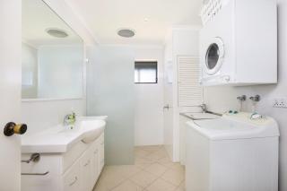 Lowanna Unit 14, 24 Bulcock Beach Esplanade, Bulcock Beach - 5